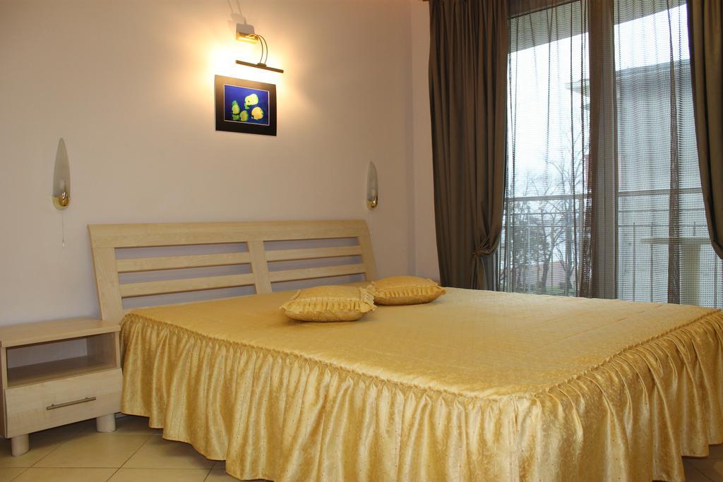 Stela Guest House Tsarevo Habitación foto