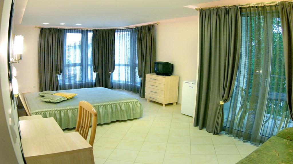 Stela Guest House Tsarevo Habitación foto