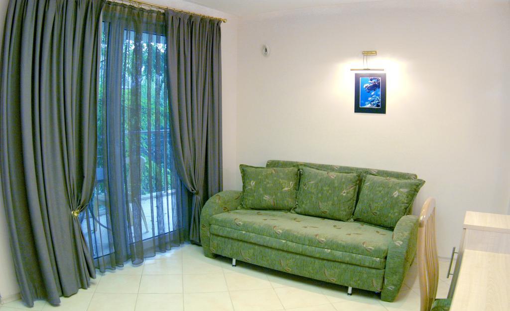 Stela Guest House Tsarevo Habitación foto